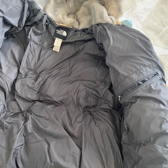 The North Face 550 Hyvent Mens McMurdo Parka Down Filled Fur Trim Hood Tan Coat - Picture 8 of 9